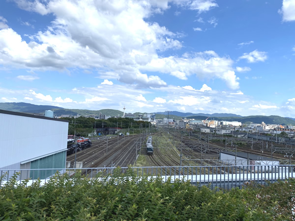 京都鉄道博物館屋外展望デッキ「スカイテラス」