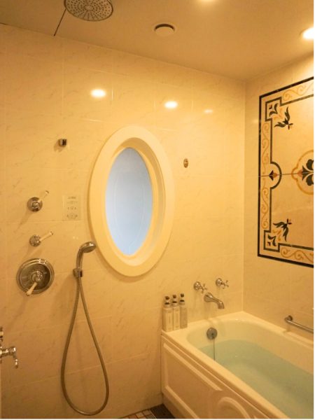 東京ディズニーランドホテル・スーペリアアルコーブルームのお風呂