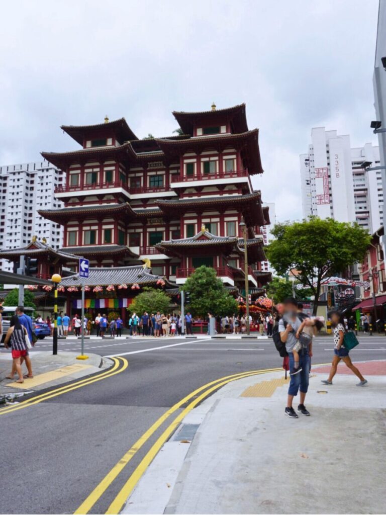 シンガポールチャイナタウンBuddha Tooth Relic Temple