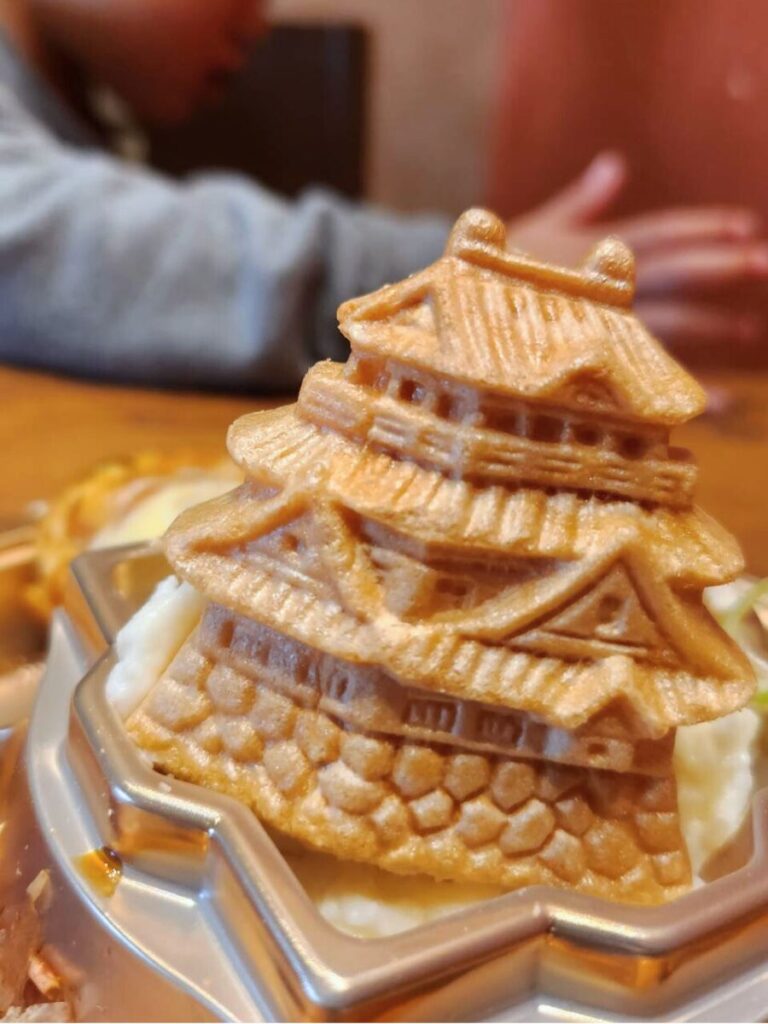 わなかのたこ焼きに乗っている天守閣